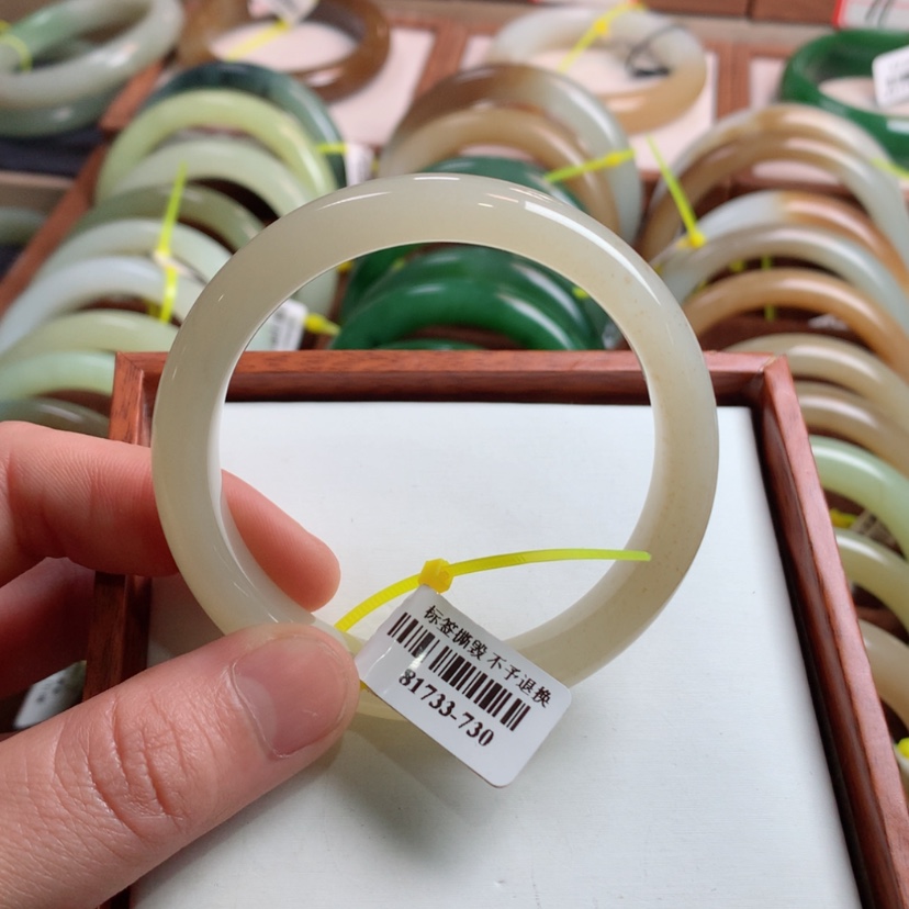 【闪购商品】和田玉手镯未镶嵌C****354