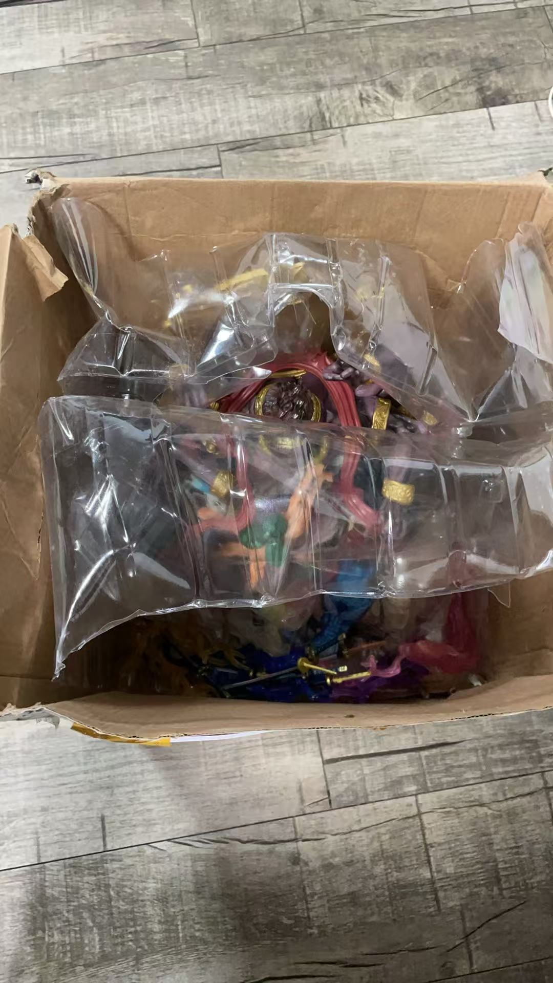 祖国版橡胶玩偶手办-一大盒赠-多个特效和武器