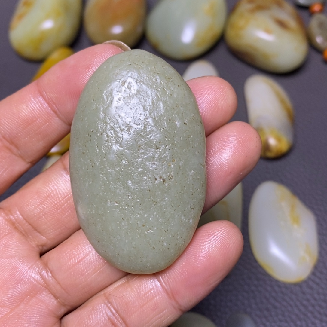 和田玉（糖玉）未镶嵌挂件