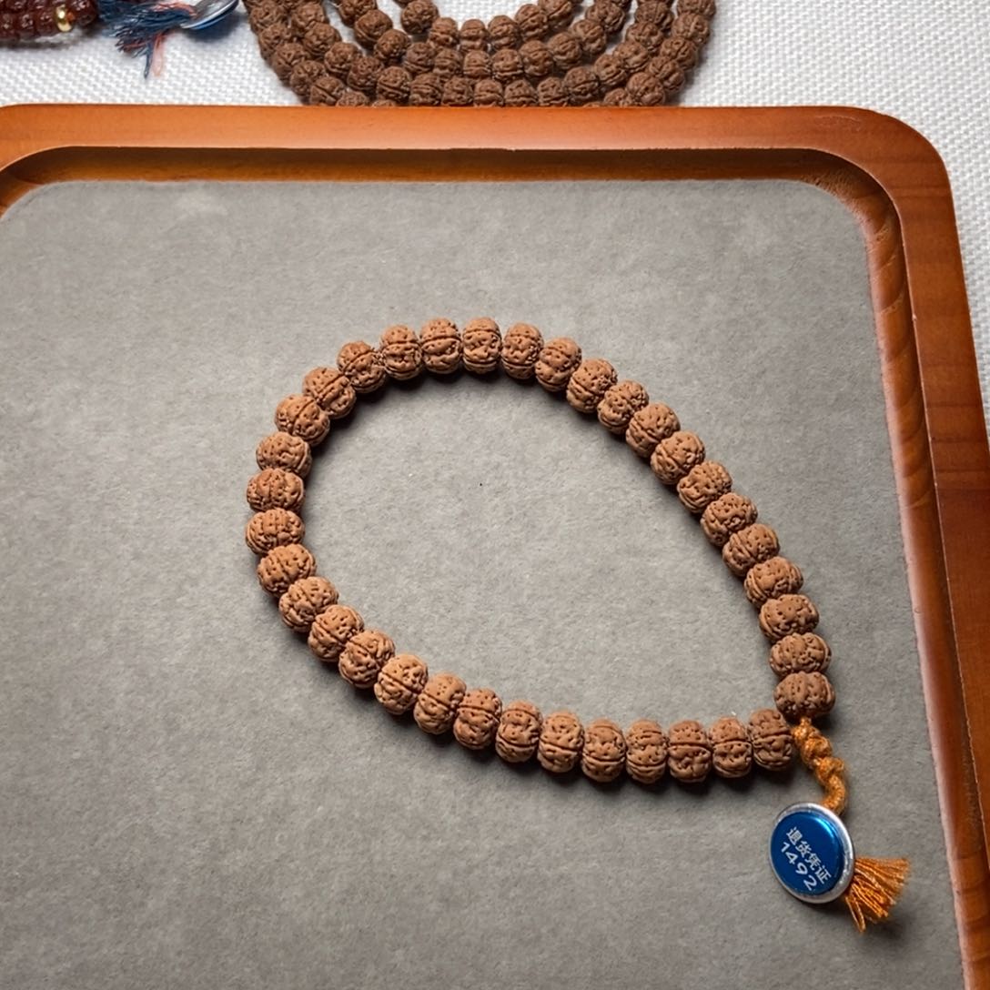 金刚菩提吊坠千****一老树王