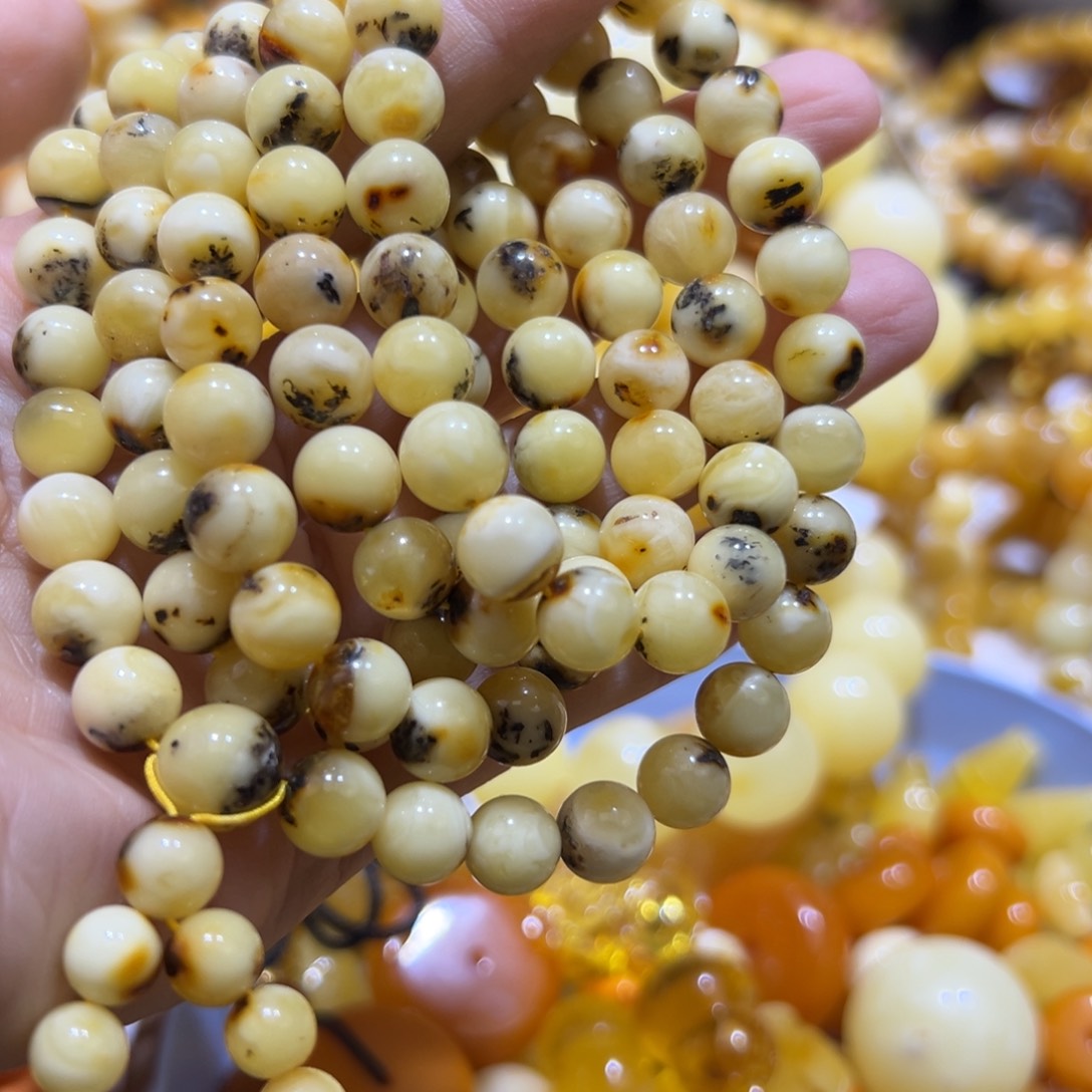 琥珀珠宝奇石未镶嵌