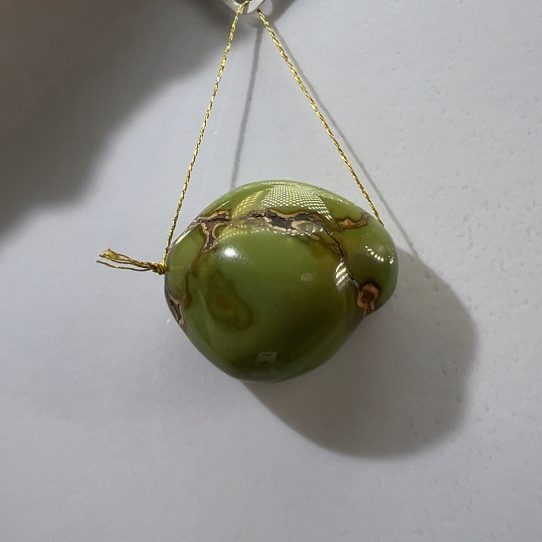 绿松石未镶嵌挂件