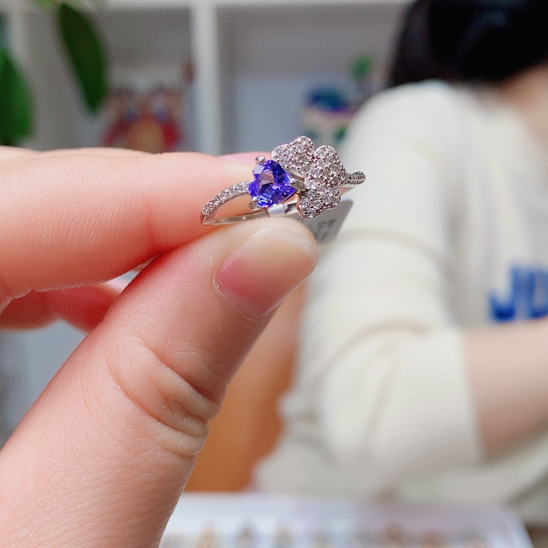 银S925镶嵌戒指坦桑石