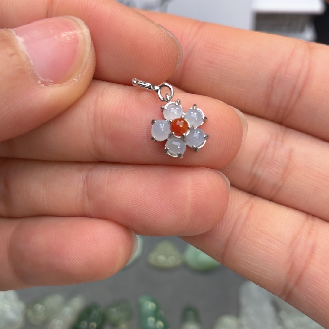 翡翠银S925镶嵌颈饰一个