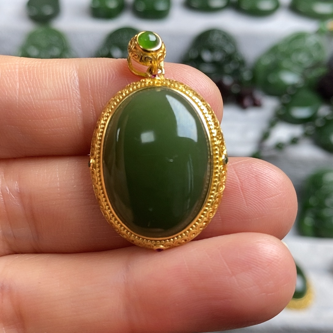 和田玉（碧玉）未镶嵌颈饰