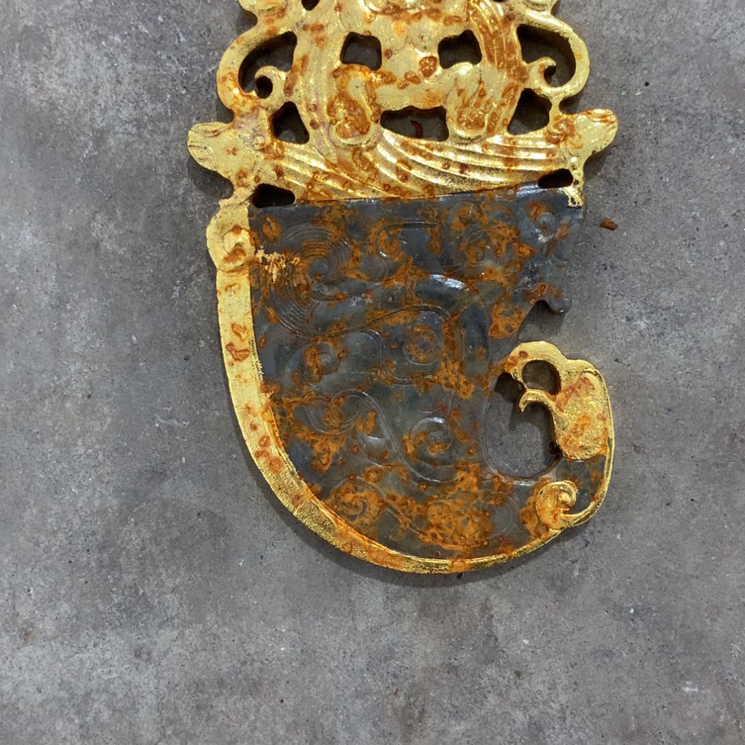 透闪石质玉未镶嵌挂件