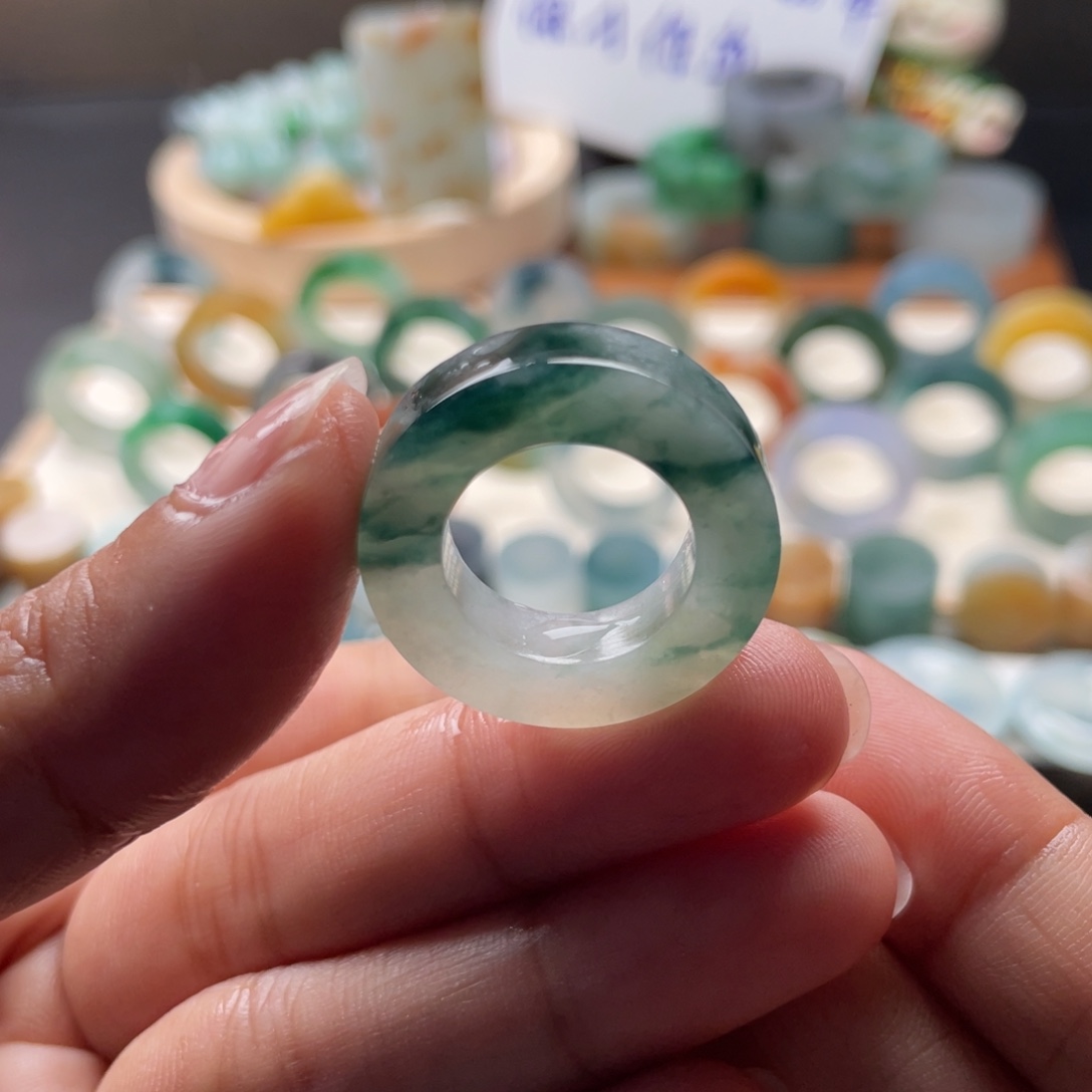 定制翡翠未镶嵌翡翠