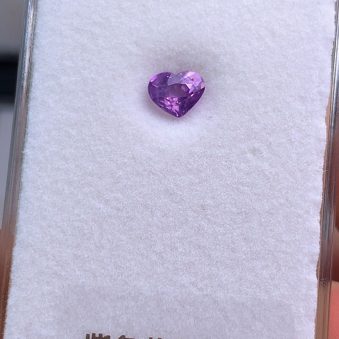 蓝宝石珠宝奇石未镶嵌1.03克拉