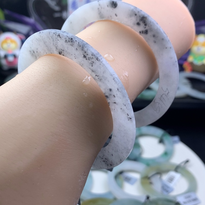 定制翡翠叮当镯未镶嵌特色镯乌鸡