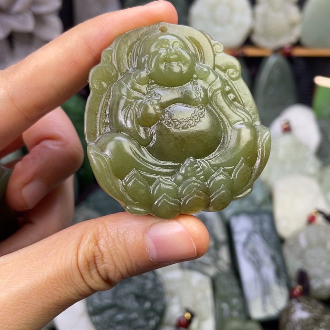 *****和田玉未镶嵌颈饰