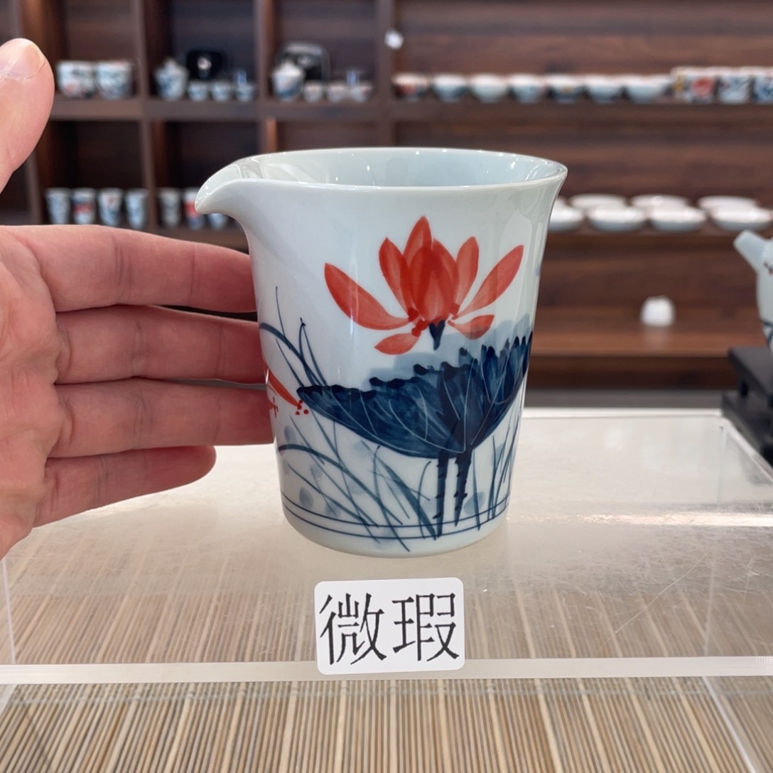釉下手绘茶具微瑕