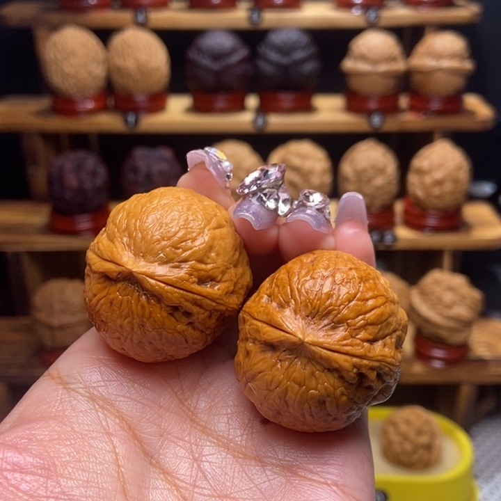 文玩核桃吊坠胖头陀1