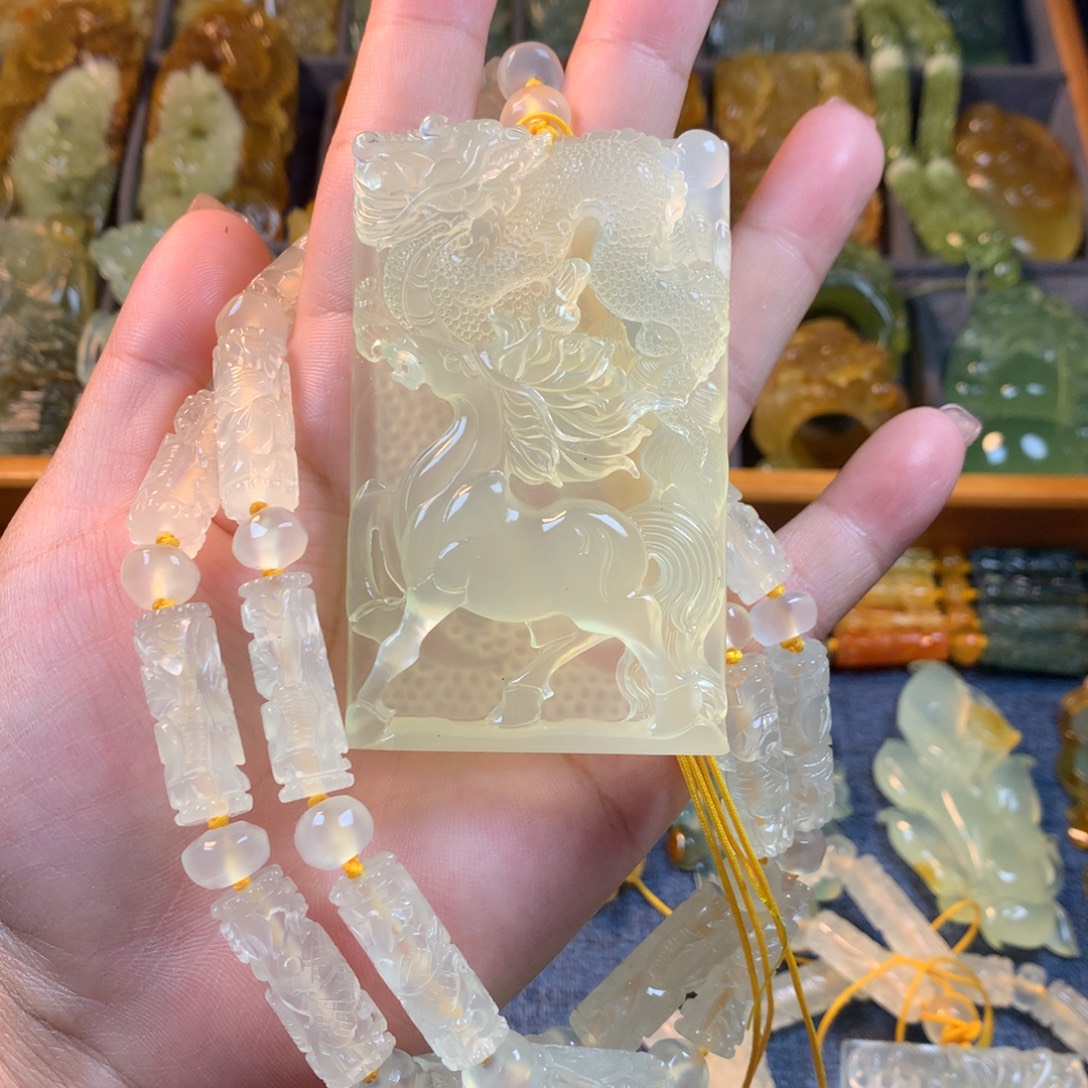*****蛇纹石玉未镶嵌颈饰