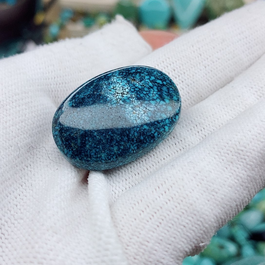 绿松石颈饰未镶嵌