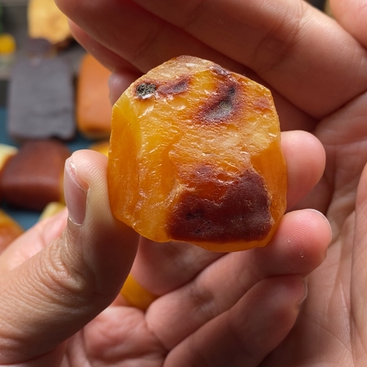 定制琥珀未镶嵌蜜蜡原石