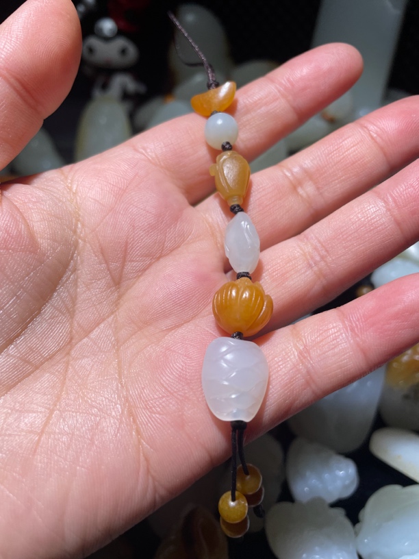 新疆和田玉手机配饰