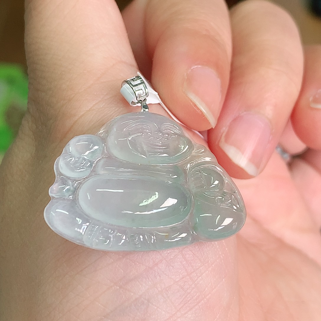 翡翠颈饰18K金镶嵌冰胶飘绿布袋佛