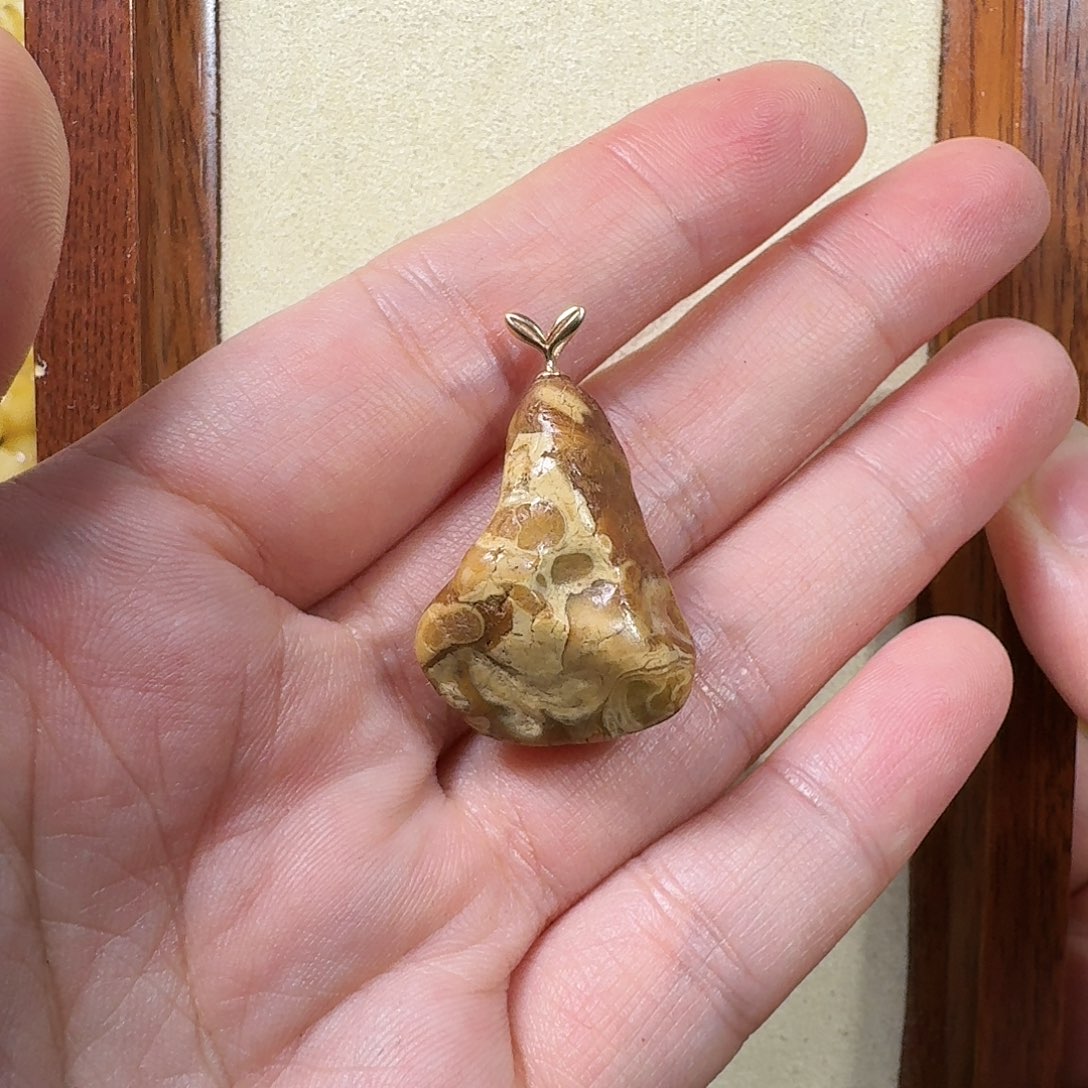 蜜蜡18K金镶嵌颈饰妖花海漂吊坠