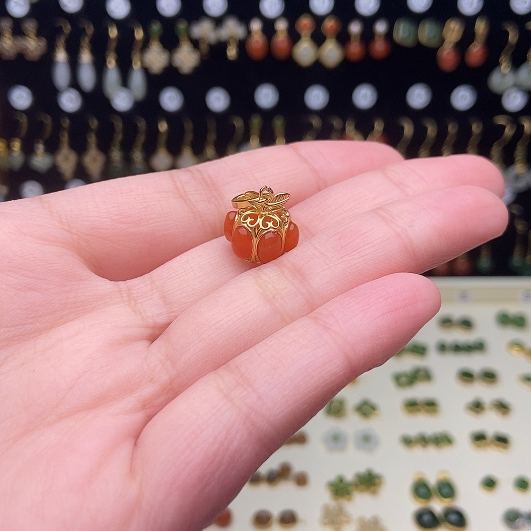 喵***喵和田玉（碧玉）银S925镀金镶嵌颈饰