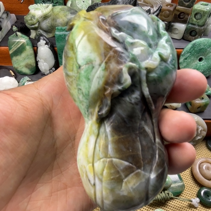 独山玉未镶嵌珠宝半成品