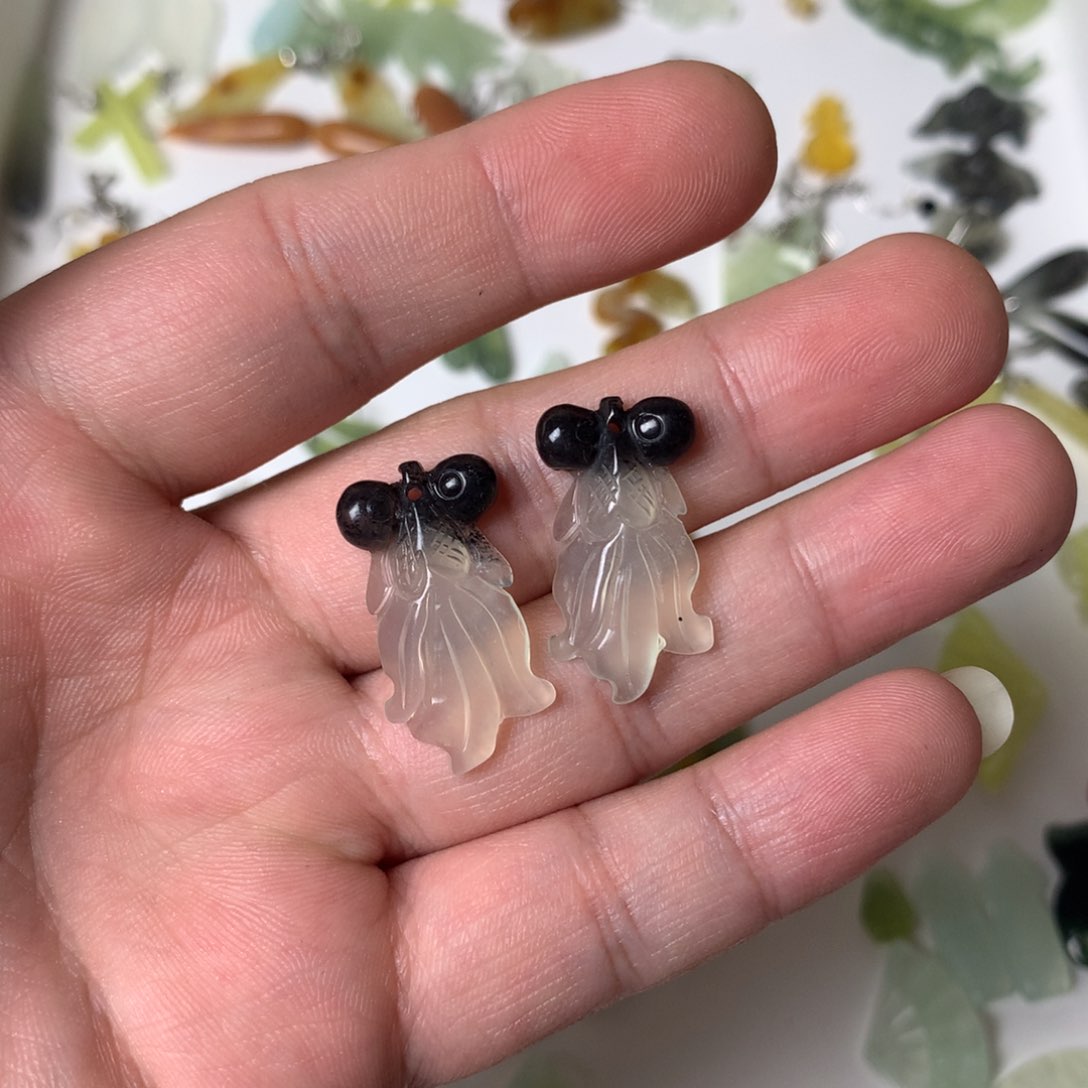 蛇纹石玉耳饰未镶嵌