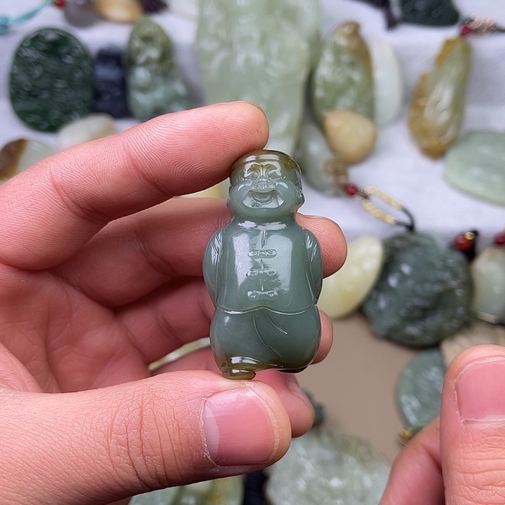 和田玉吊坠(赠链)未镶嵌