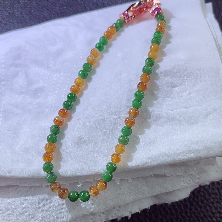 翡翠手链未镶嵌翡翠