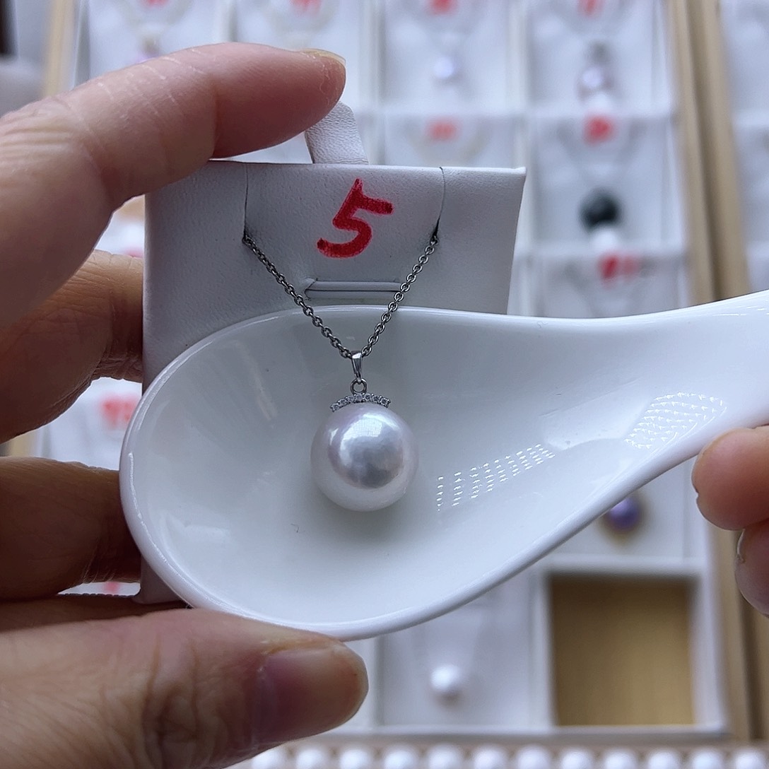 淡水珍珠颈饰18K金镶嵌