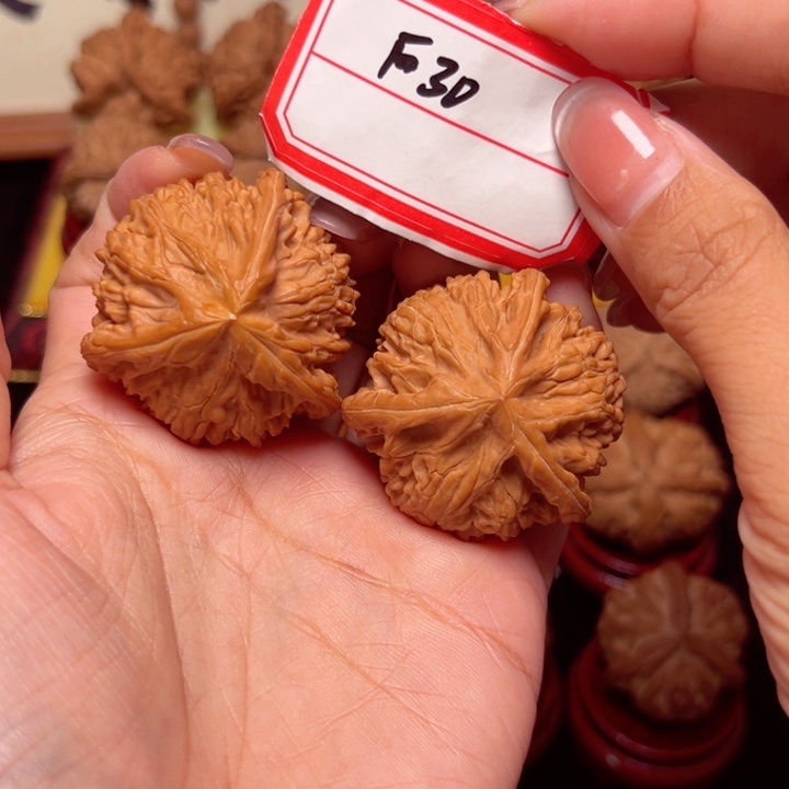 大****文玩核桃把件40御龙粗筋正奔30