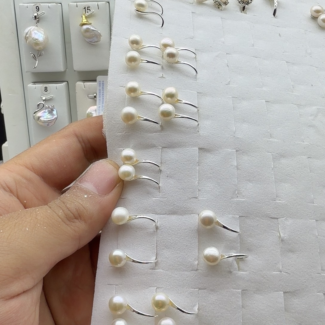 淡水珍珠颈饰合金