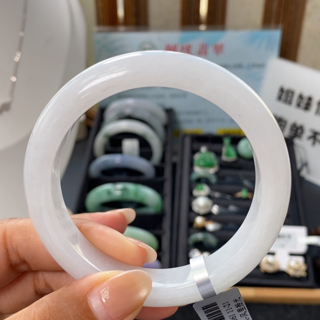 未镶嵌手镯翡翠77