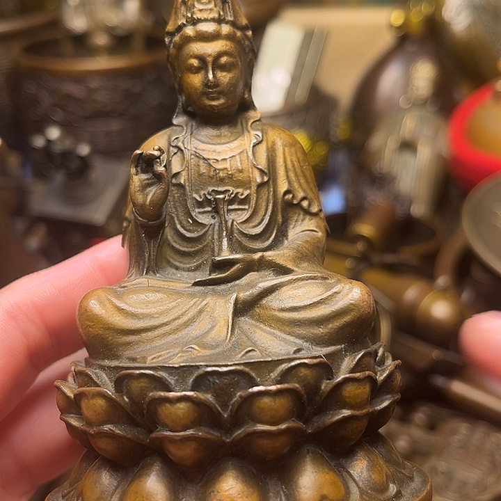 精美铜器批发档口