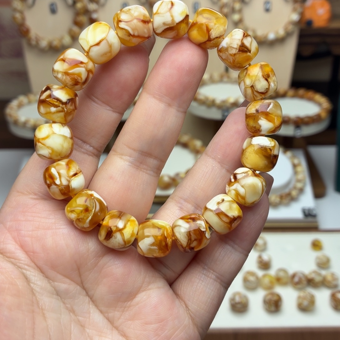 12mm沁色精工老型手串一条