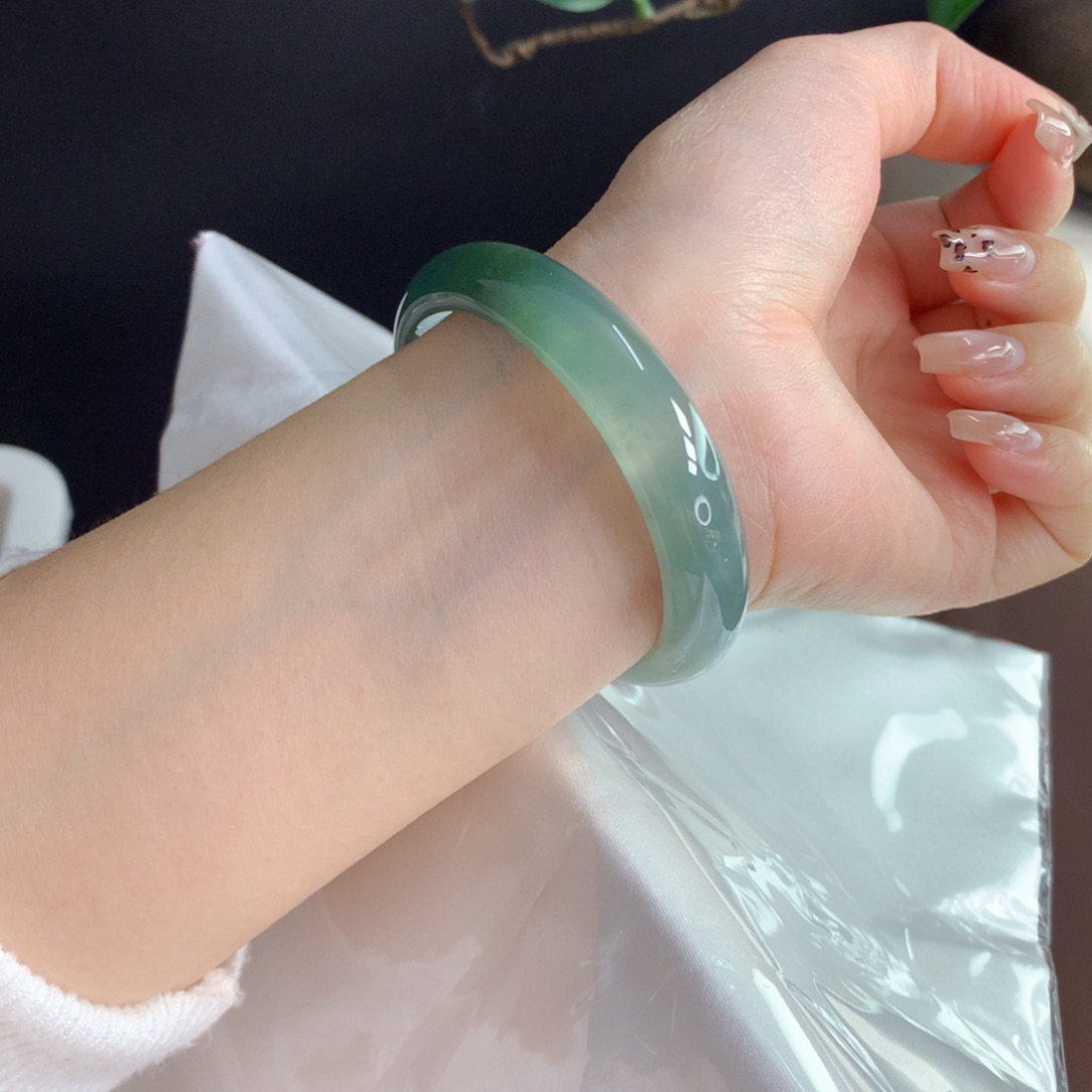 翡翠手镯未镶嵌（21号）