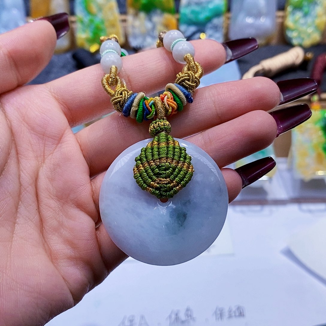 翡翠未镶嵌颈饰翡翠A货