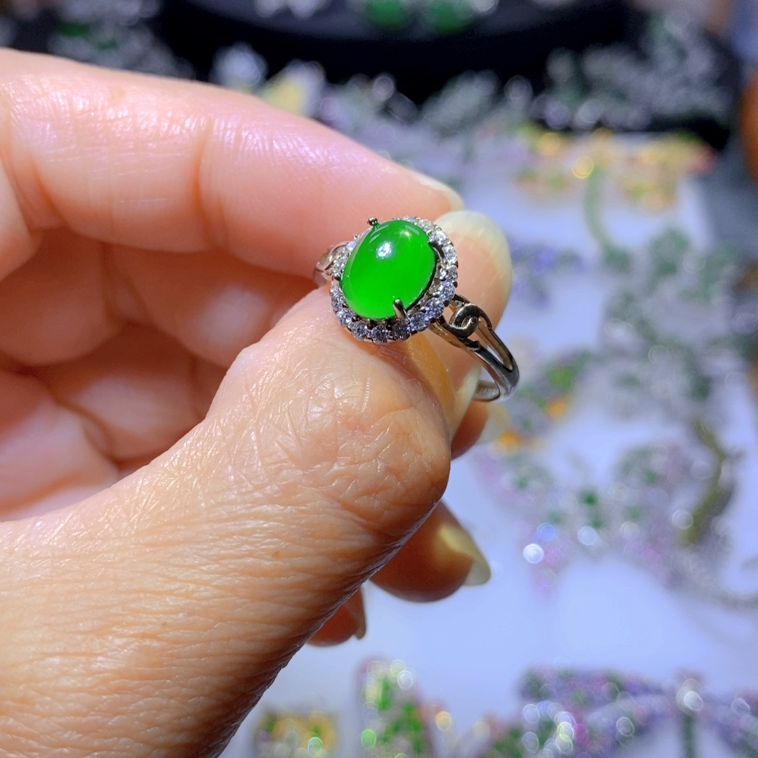 翡翠颈饰银S925镶嵌天然翡翠