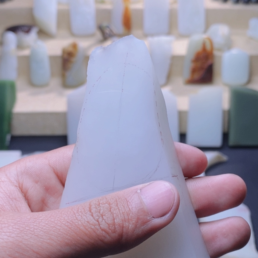 定制和田玉吊坠未镶嵌防**房