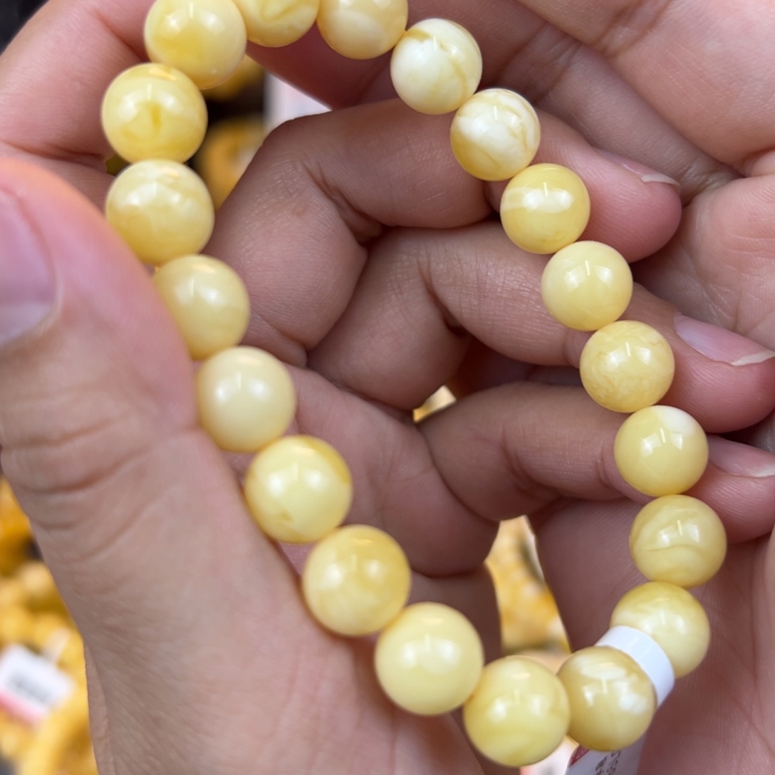 琥珀裸石未镶嵌jnhhhhbbbbbbbb