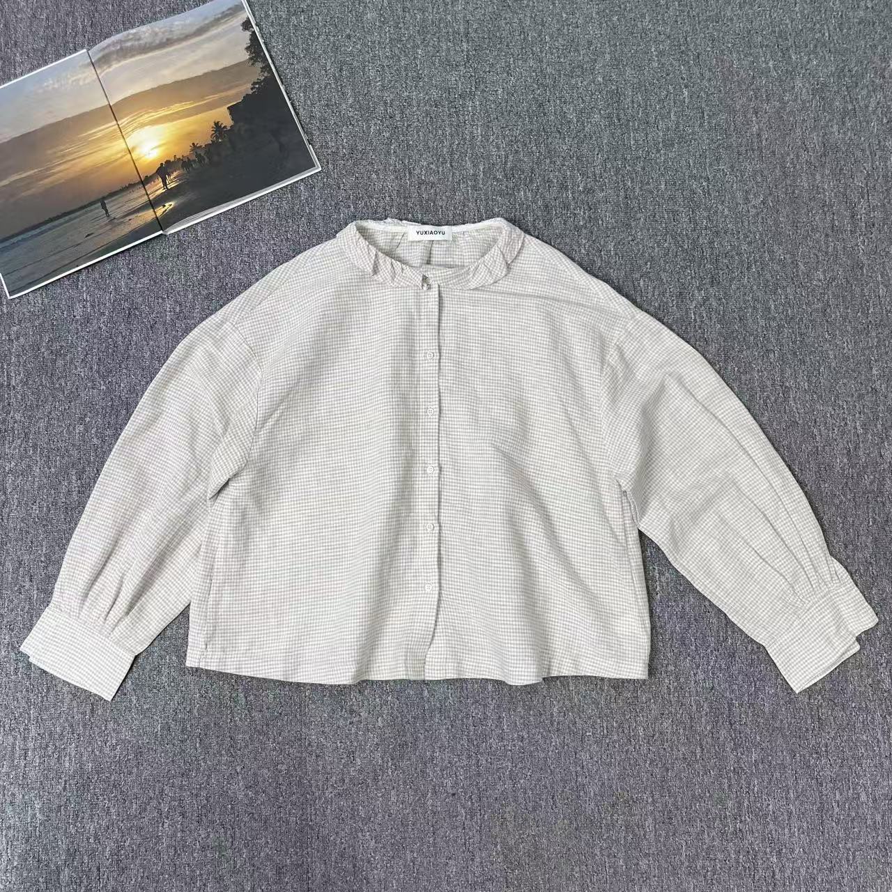 13284余小鱼【可爱多】浅卡其细格子荷叶领百搭单排扣长袖衬衫女装