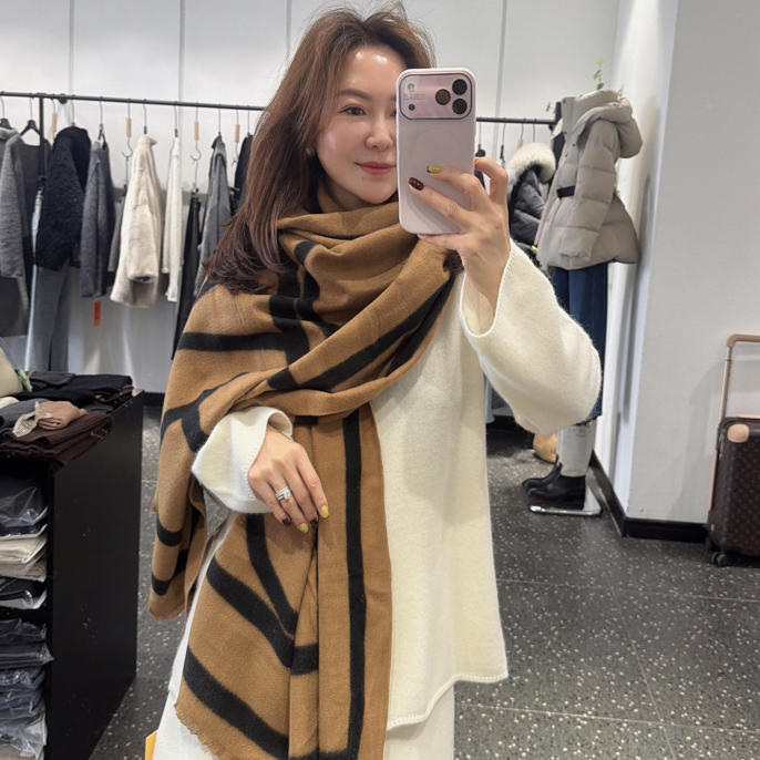 女秋冬保暖羊绒双面围巾长款百搭高级感披肩两用简约风厚款