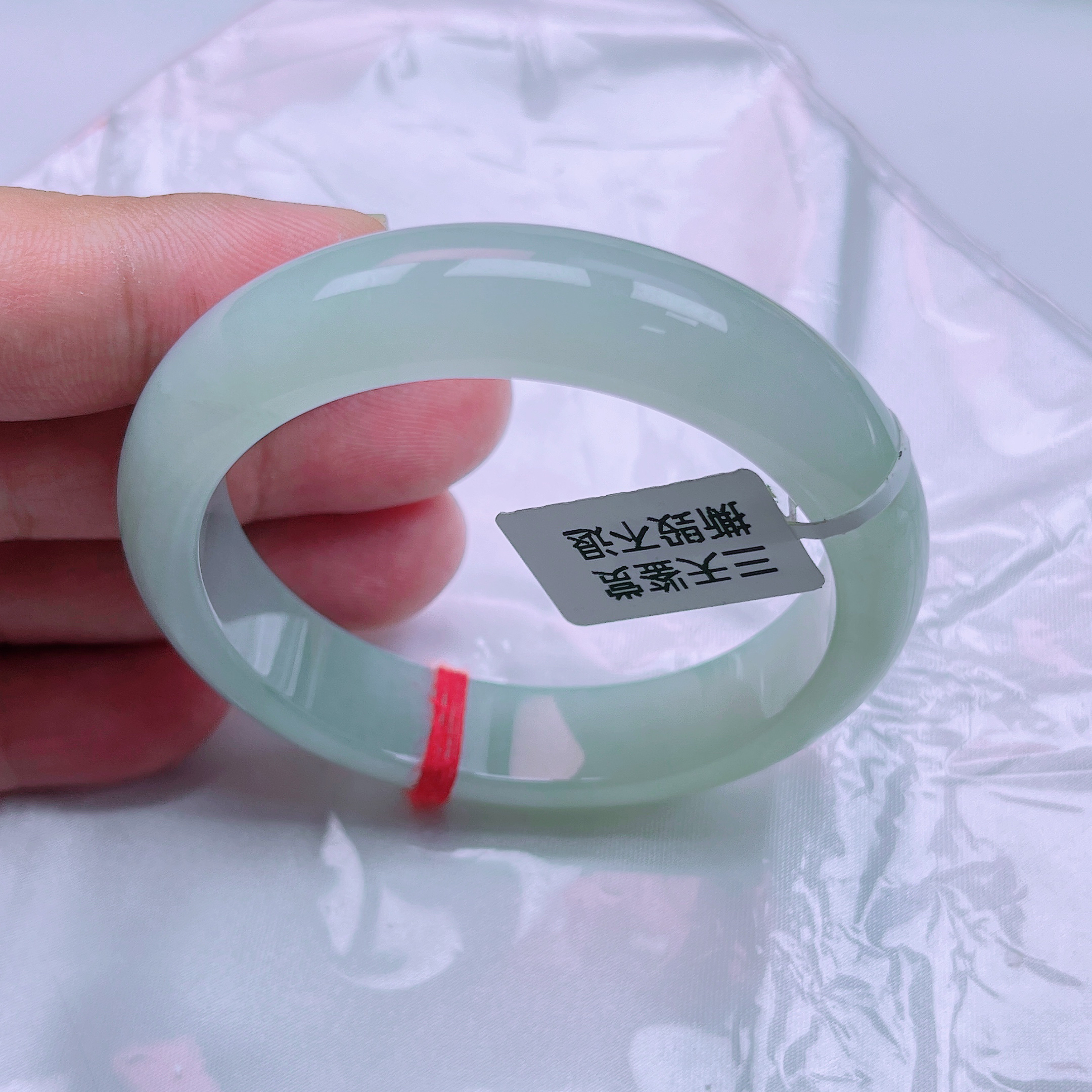 缅甸天然A货翡翠手镯54.6圈口冰透白手镯