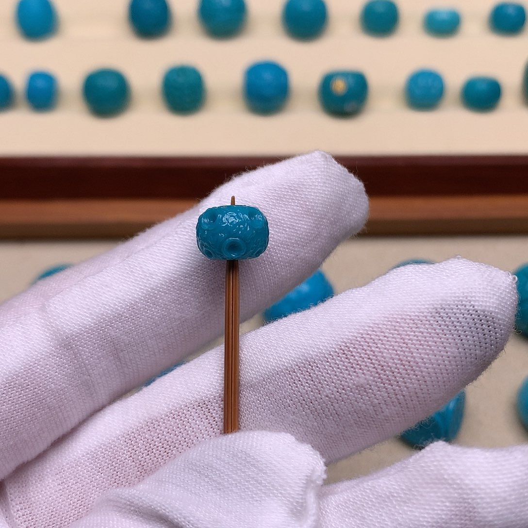 绿松石未镶嵌天然原矿绿松石星球珠8.6