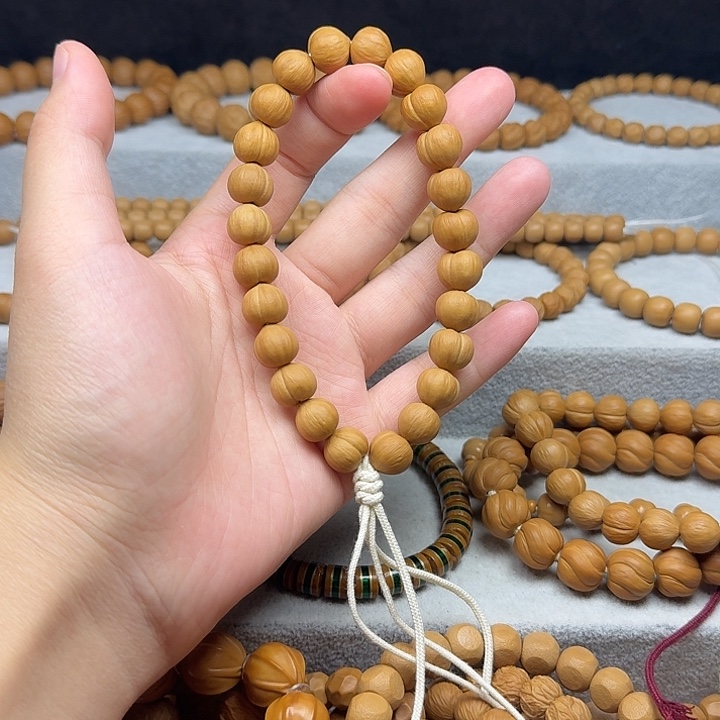 猴头核桃手串瑕疵介意勿拍