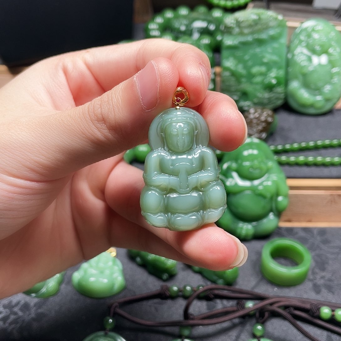 和田玉（碧玉）吊坠(不含链)18K金镶嵌