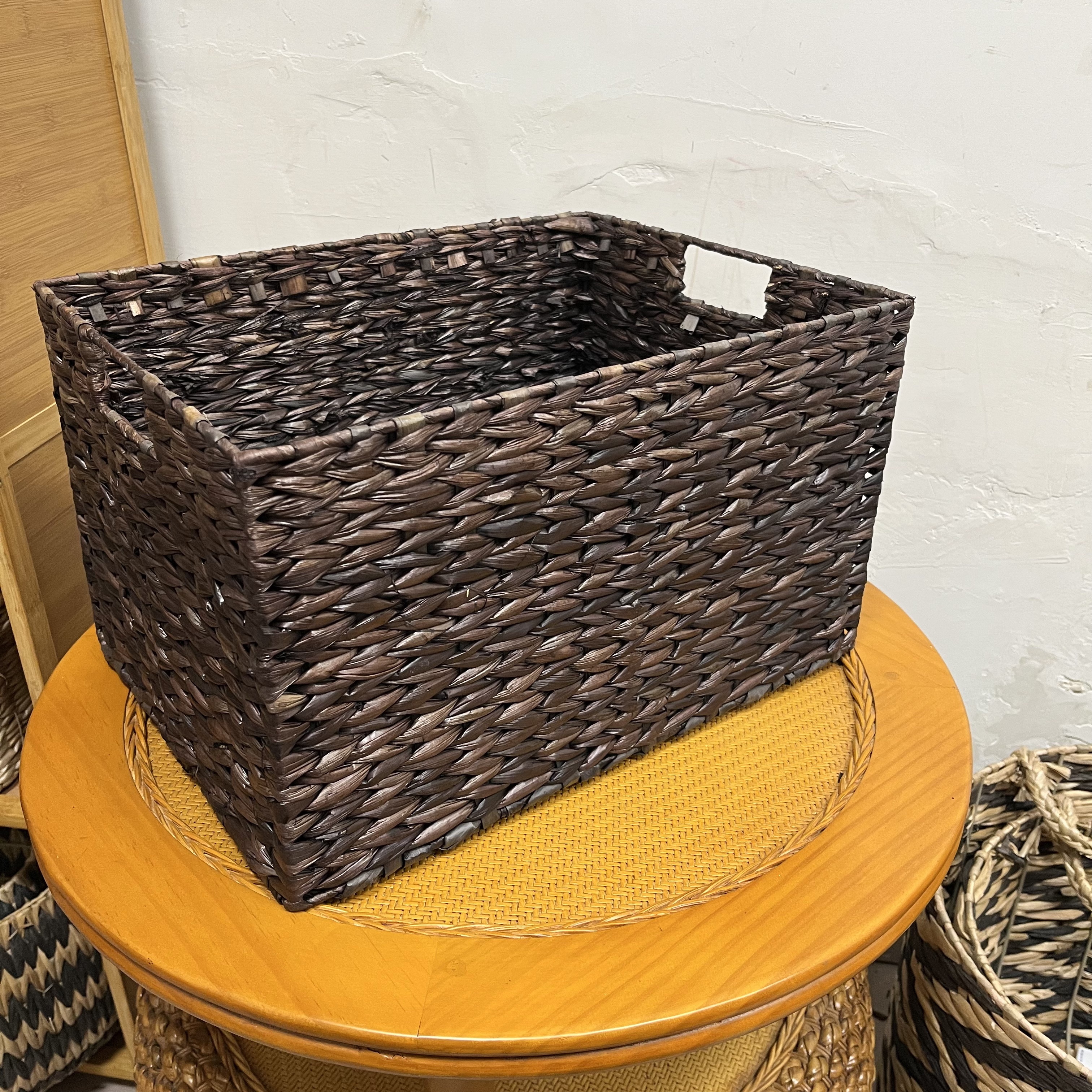 1671号蒲草编制收纳筐40*30*24（有瑕疵介意勿拍）