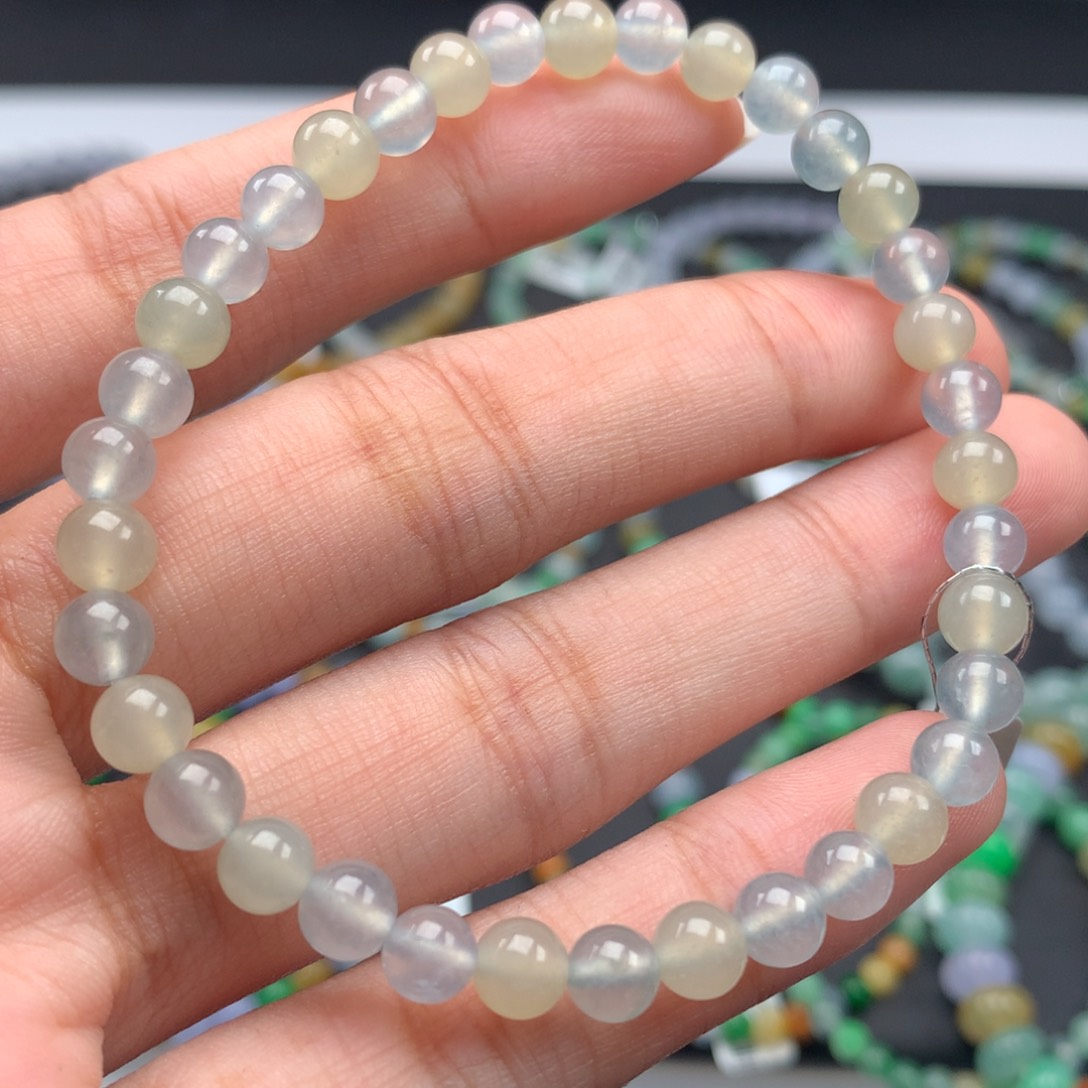 翡翠手链未镶嵌卡