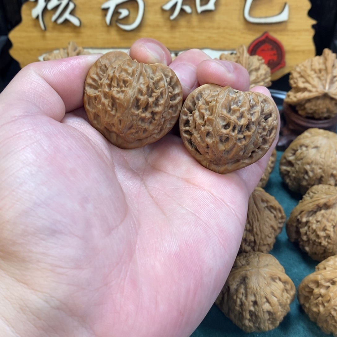 文玩核桃把件宫灯36全品