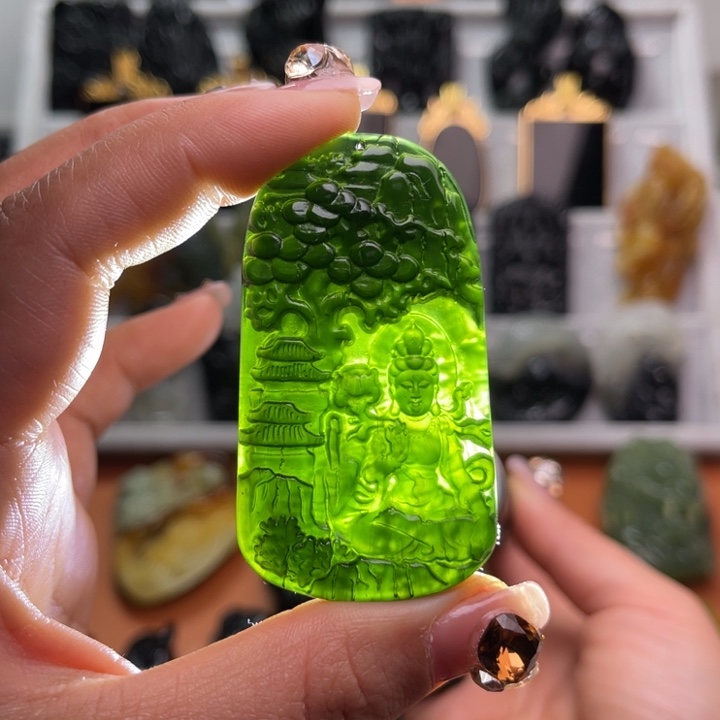 蛇纹石玉颈饰未镶嵌