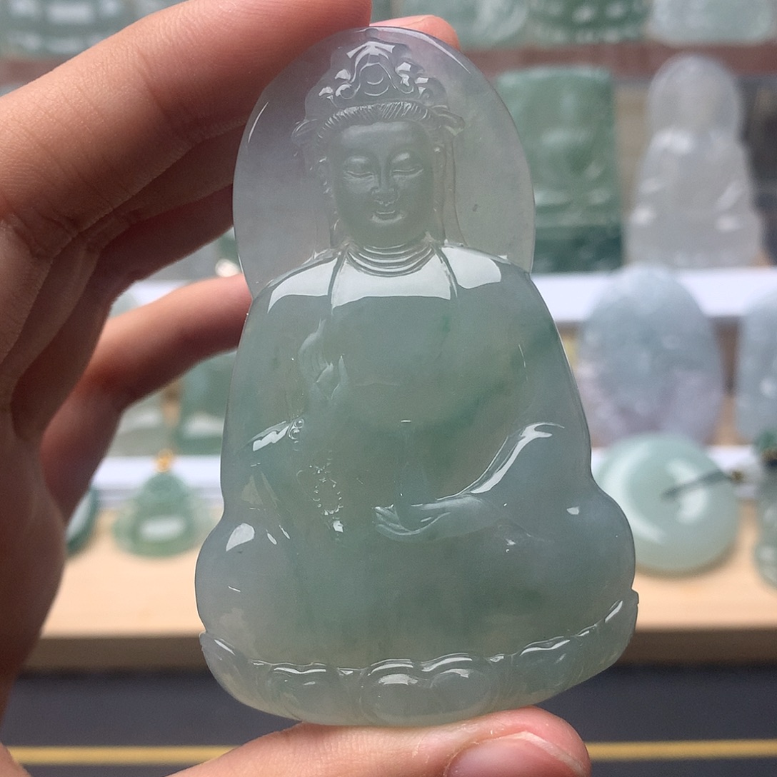 淡***真翡翠未镶嵌颈饰素衣