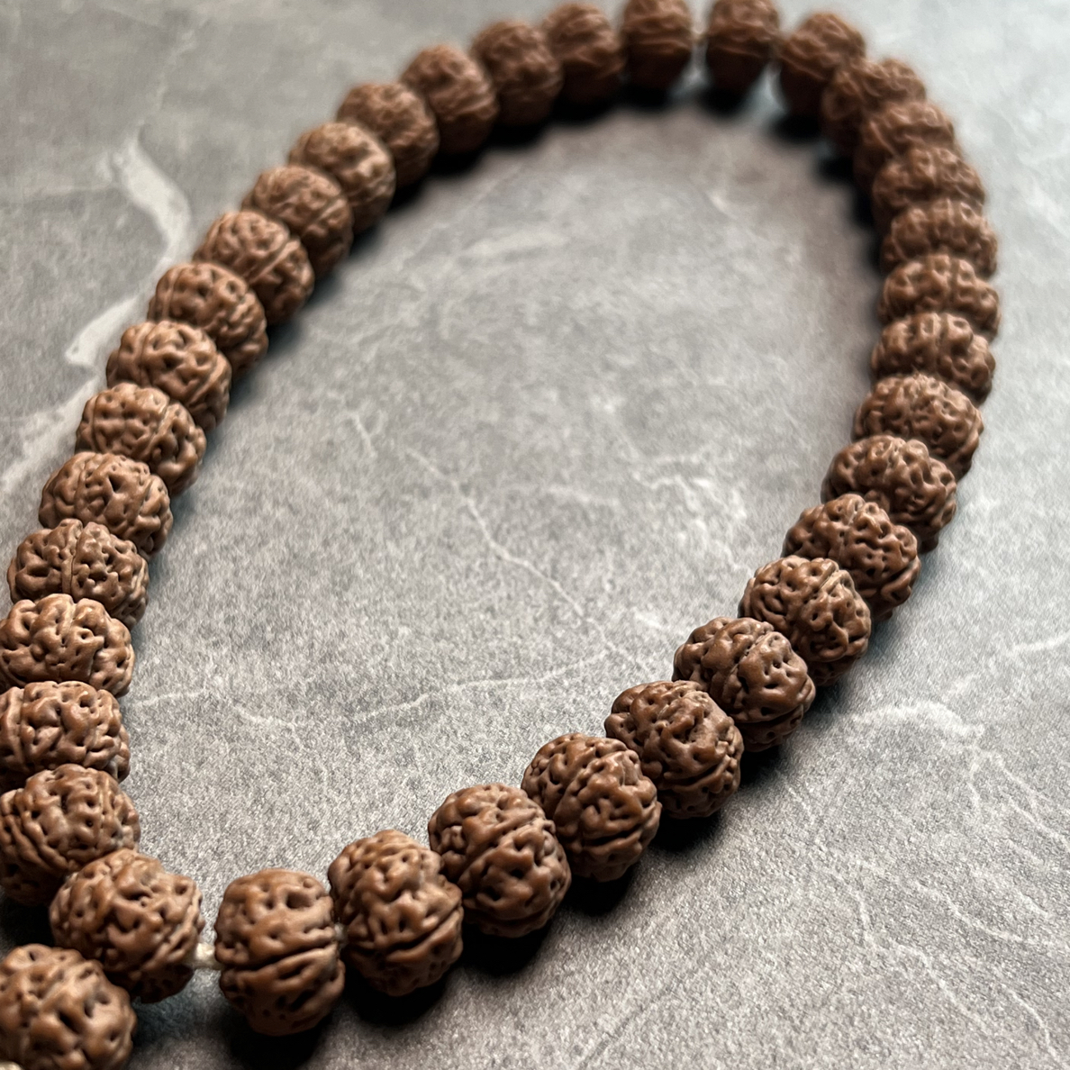 『云端』纯血老树王勿里达老树籽原皮色小金刚菩提单圈手串